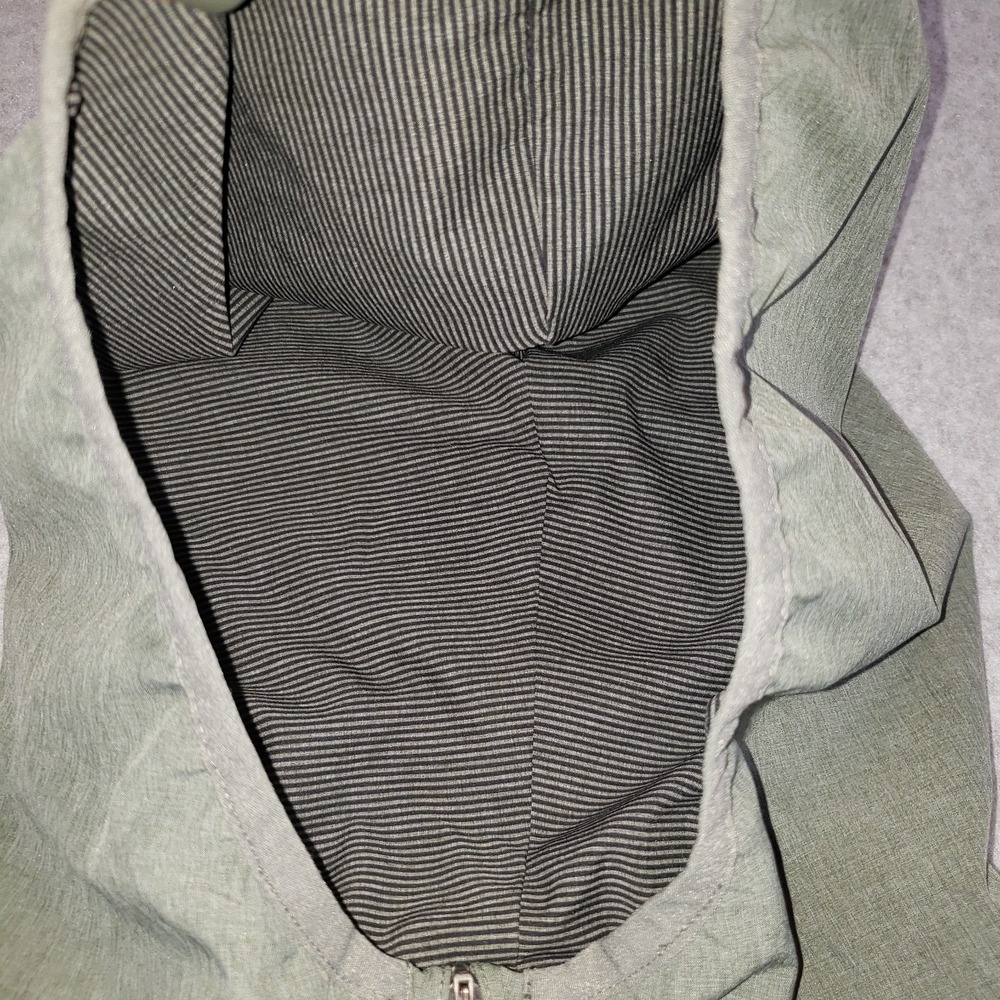 Vuori Outdoor Trainer Shell Jacket Mens Green Size L Hooded Lightweight V512 - Picture 8 of 10